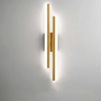 Alvera – Modern Black-Gold Wall Lamp