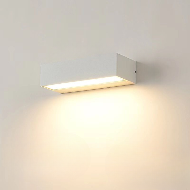 Veltris – Modern White Wall Lamp