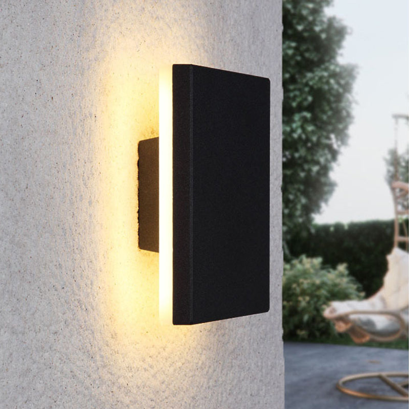 Eclipta – Contemporary Outdoor Wall Lamp