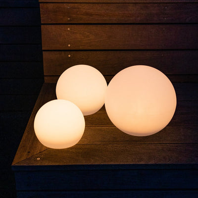 Veluna – Round Outdoor Garden Lamp