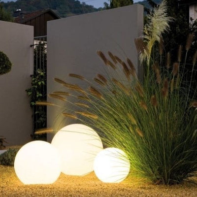 Veluna – Round Outdoor Garden Lamp