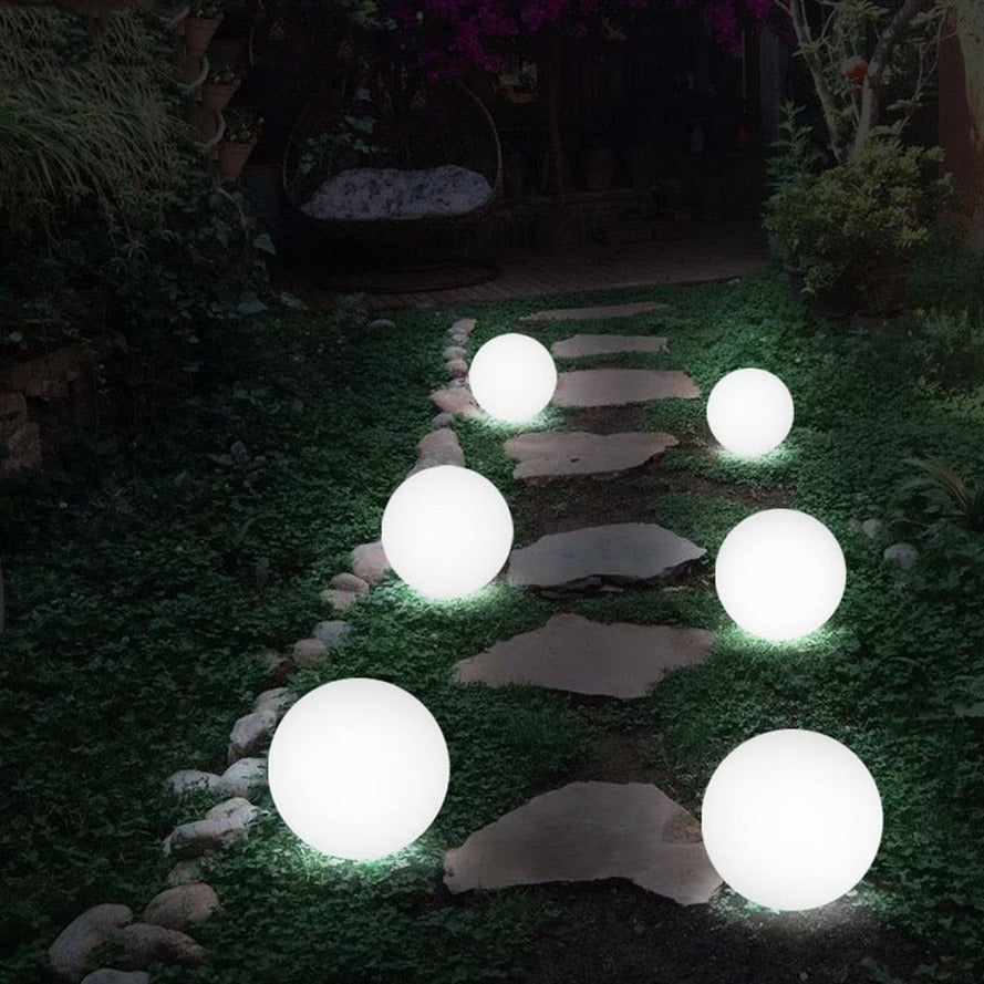 Veluna – Round Outdoor Garden Lamp