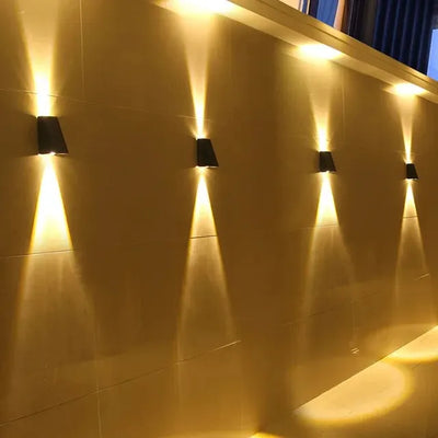 Elaris – Solar Garden Light Set