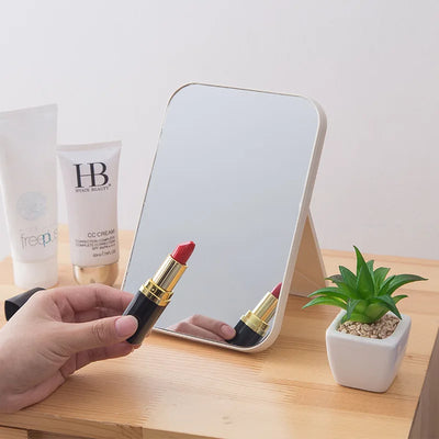 Mirelle – Minimalist Desktop Makeup Mirror