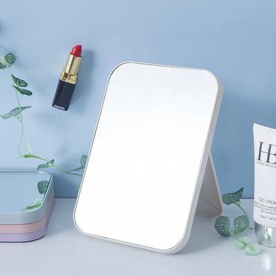 Mirelle – Minimalist Desktop Makeup Mirror