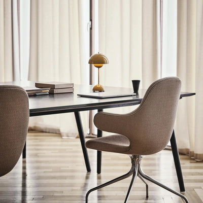 Velora – Elegant LED Table Lamp