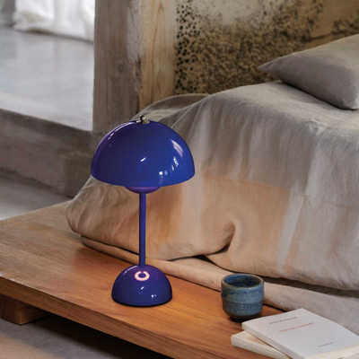 Velora – Elegant LED Table Lamp